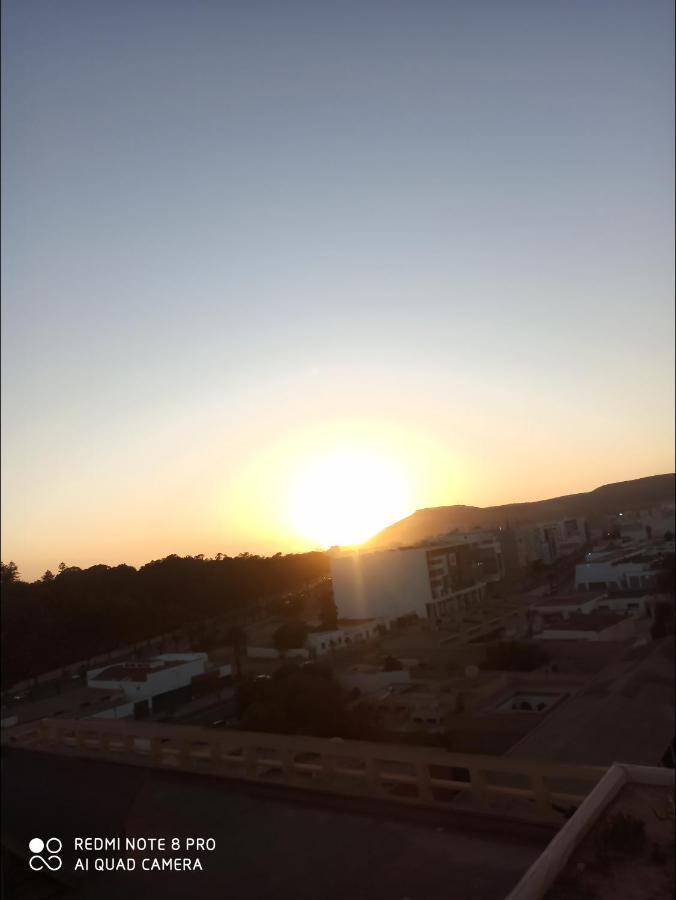 Appartement Julia Au Centre Ville Agadir Dans Residence Borj Dalat Exterior foto